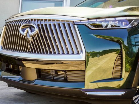 Certified 2026 INFINITI QX60 Luxe w/ Cargo Package FWD image 2