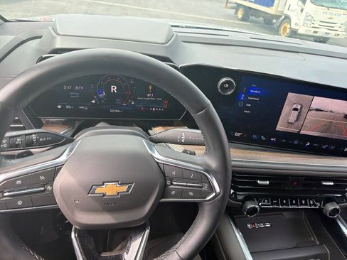 Used 2025 Chevrolet Tahoe High Country w/ Sun And Tow Package AWD/4WD image 14