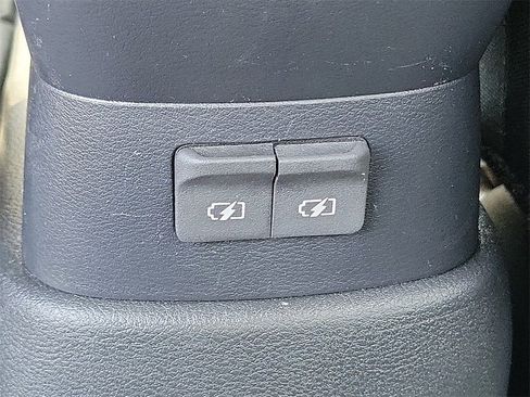 Certified 2024 Nissan Versa S w/ Trunk Package image 17