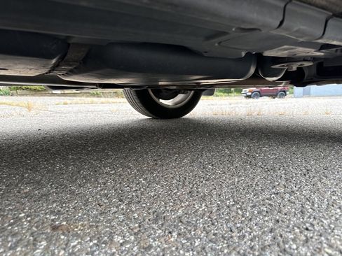 Used 2014 Volkswagen Touareg VR6 image 20