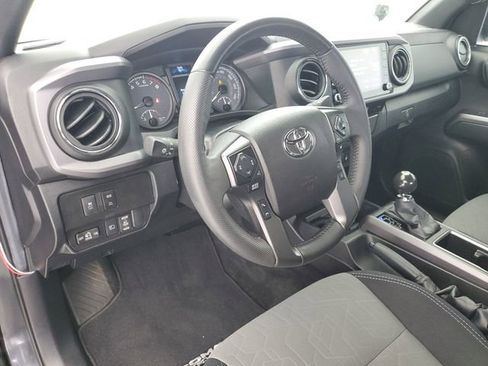 Used 2021 Toyota Tacoma TRD Off-Road AWD/4WD image 18
