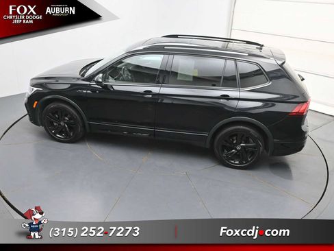 Used 2024 Volkswagen Tiguan SE R-Line AWD/4WD image 30