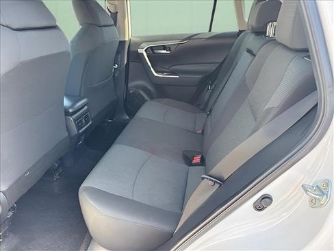 Used 2024 Toyota RAV4 XLE FWD image 9