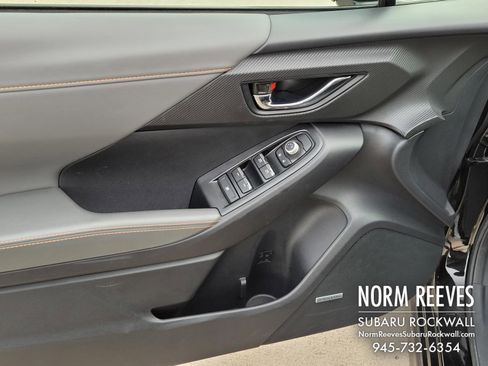 Certified 2025 Subaru Crosstrek 2.5i Limited w/ Crosstrek Mirror Package image 4