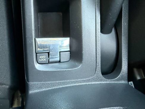 Used 2016 Jeep Patriot High Altitude image 19