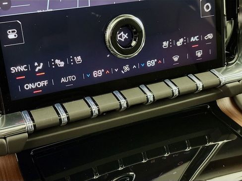 New 2026 GMC Yukon Denali w/ Sun & Power Step Package image 16