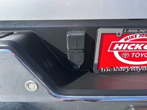 Used 2022 GMC Sierra 2500 SLT w/ SLT Convenience Package image 7