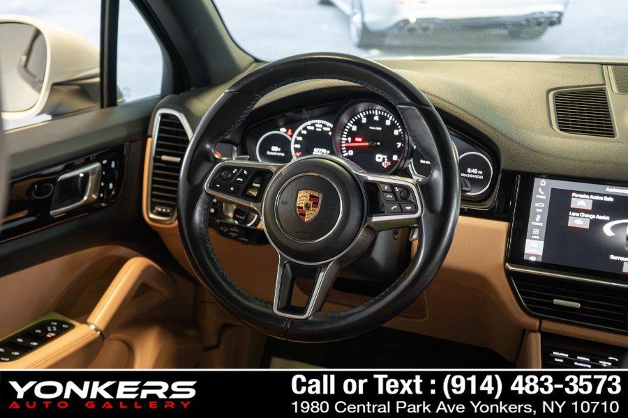 Used 2021 Porsche Cayenne AWD/4WD image 40