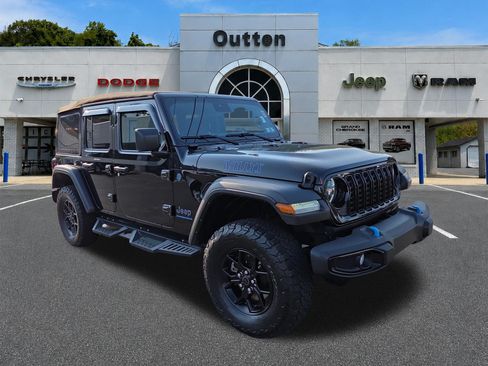 Used 2024 Jeep Wrangler Unlimited AWD/4WD image 1