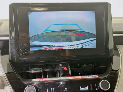 Used 2025 Toyota Corolla LE FWD image 24