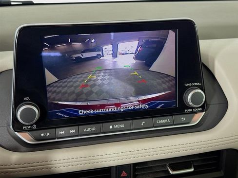 Certified 2023 Nissan Rogue SV image 16