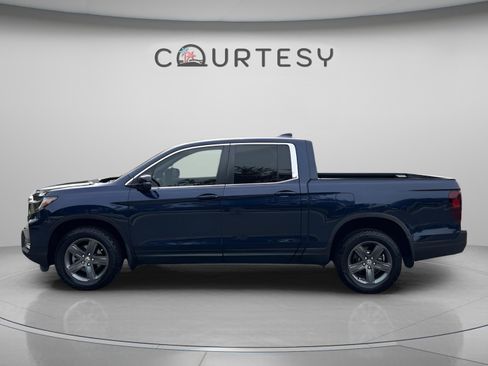 Certified 2023 Honda Ridgeline RTL image 4