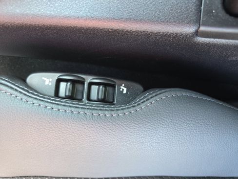 Used 2025 Nissan Z Performance w/ Floor Mat Package RWD image 28