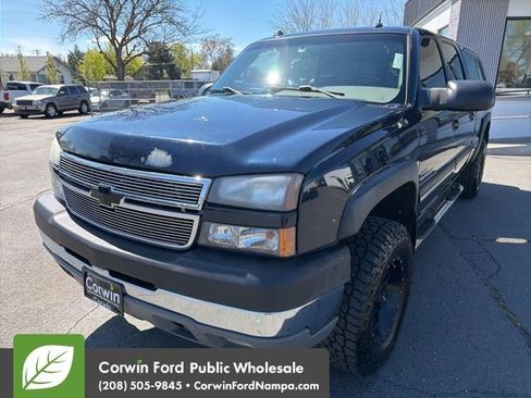 Used 2005 Chevrolet Silverado 2500 LT w/ Heavy-Duty Power Package image 1