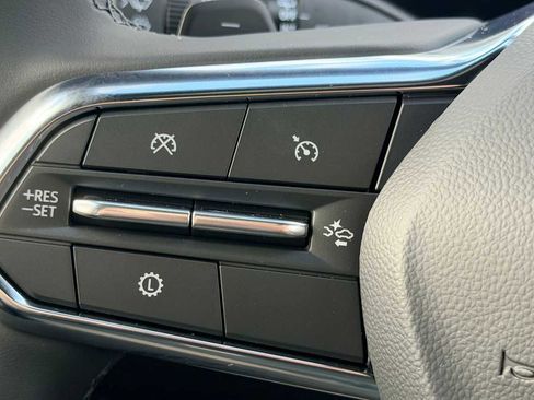 New 2026 Chevrolet Equinox ACTIV w/ Convenience Package III image 26