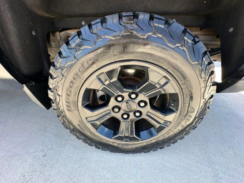 Used 2016 Chevrolet Silverado 1500 LTZ Z71 w/ LTZ Plus Package AWD/4WD image 39