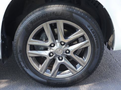 Used 2013 Lexus LX 570 4WD w/ Luxury Pkg image 42