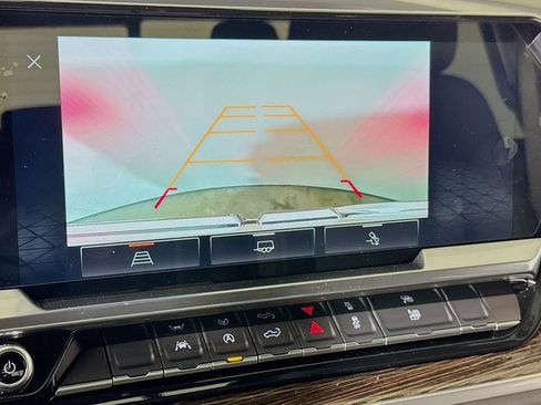 New 2026 GMC Sierra 1500 SLE image 9