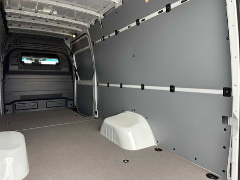 Used 2023 Mercedes-Benz Sprinter 3500 image 19