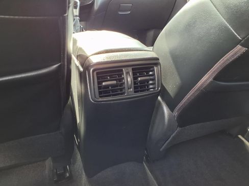 Used 2017 Nissan Rogue SL FWD image 14