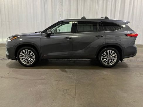 Used 2023 Toyota Highlander Platinum AWD/4WD image 7