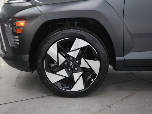 Certified 2025 Hyundai Kona Limited AWD/4WD image 30