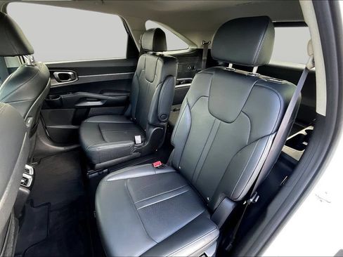 Used 2023 Kia Sorento EX w/ Panoramic Sunroof Package AWD/4WD image 22