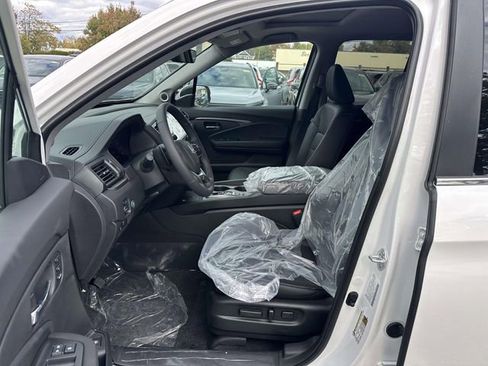 New 2025 Honda Ridgeline RTL image 17