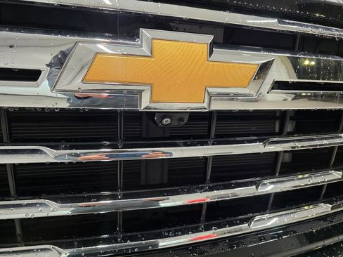 Used 2024 Chevrolet Silverado 2500 LTZ w/ LTZ Plus Package AWD/4WD image 11