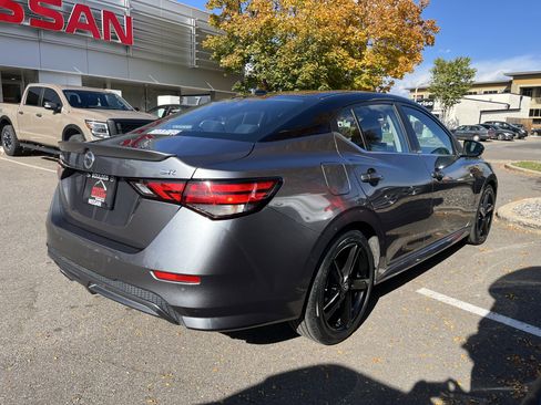 Certified 2023 Nissan Sentra SR w/ Trunk Package image 8