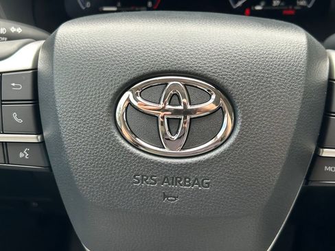 Used 2026 Toyota Highlander Limited image 44