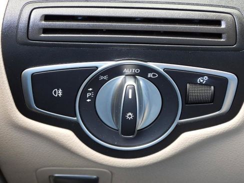 Used 2020 Mercedes-Benz GLC 300 image 89