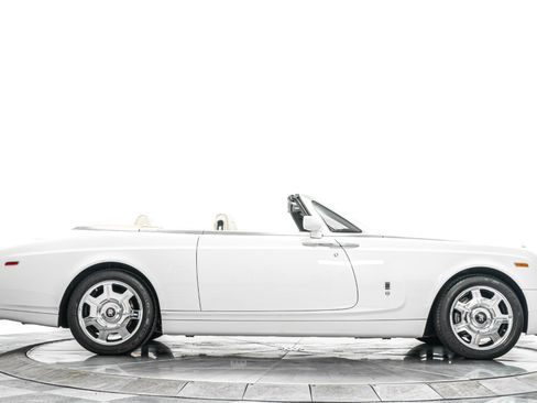 Used 2008 Rolls-Royce Phantom Drophead Coupe RWD image 46