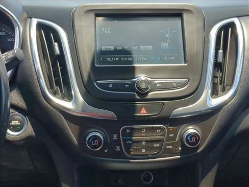 Used 2018 Chevrolet Equinox LT FWD image 14