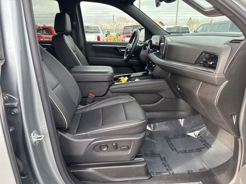 Used 2025 Chevrolet Tahoe Premier image 30