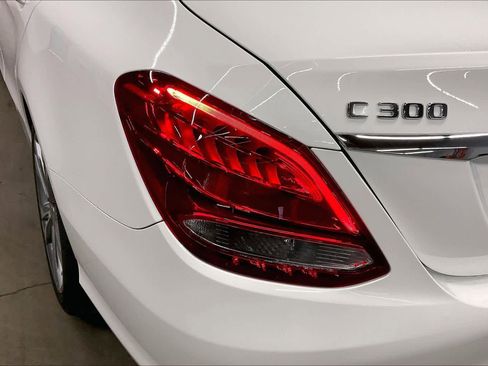 Used 2018 Mercedes-Benz C 300 Sedan image 30