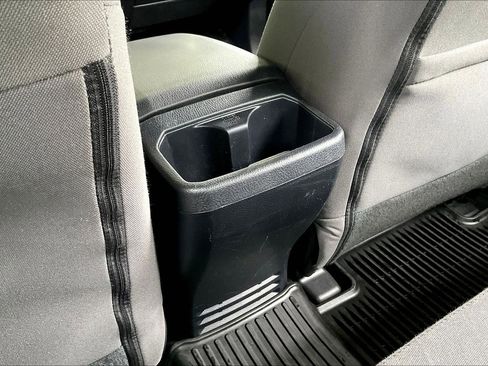 Used 2018 Toyota Tacoma TRD Off-Road AWD/4WD image 11