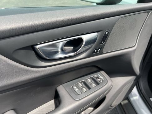 Certified 2025 Volvo V60 B5 Cross Country Plus AWD/4WD image 10
