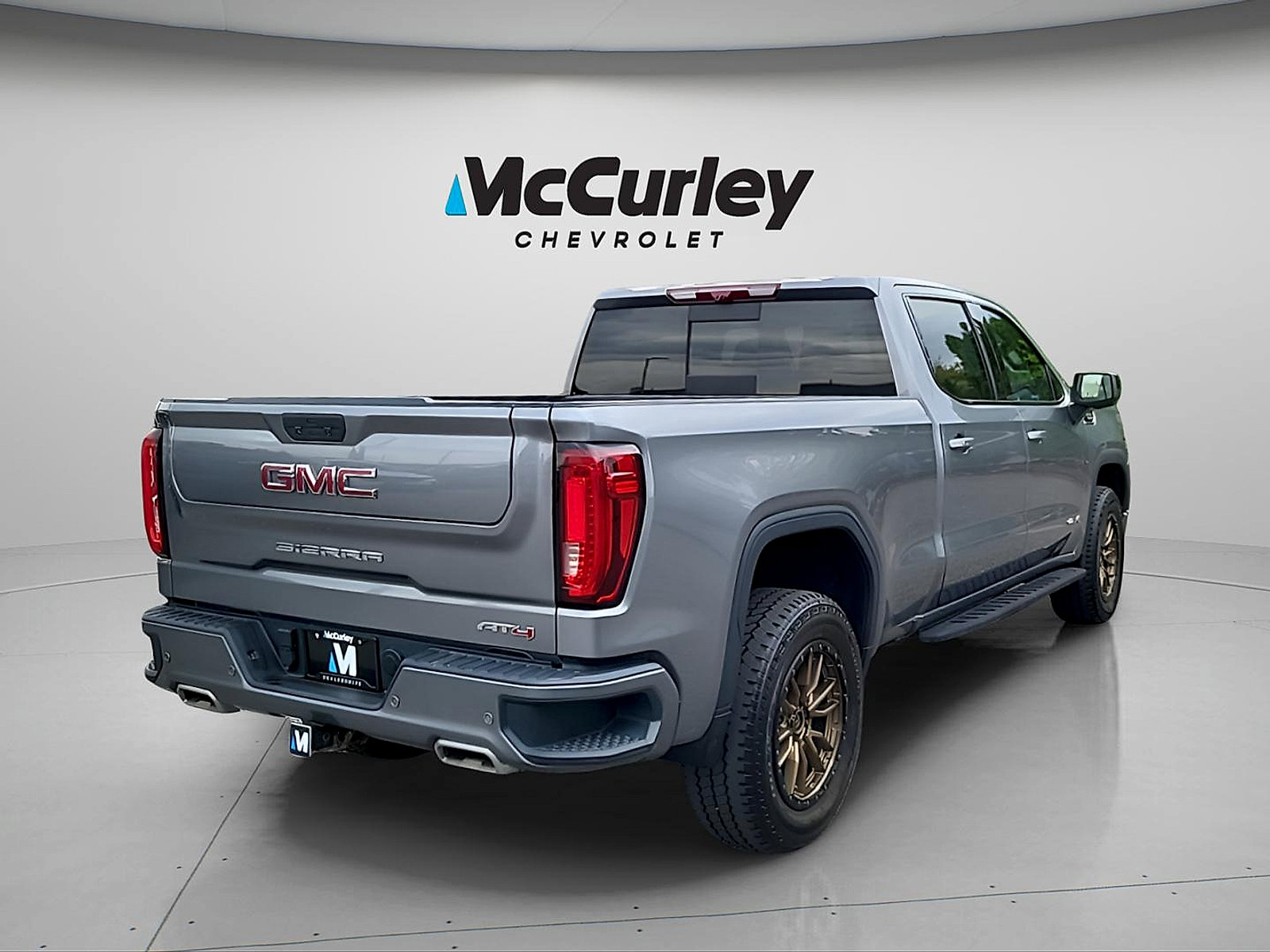 Used 2021 GMC Sierra 1500 AT4 w/ AT4 Premium Package AWD/4WD image 7