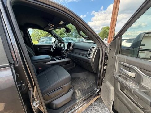Used 2023 RAM 2500 Big Horn w/ Night Edition AWD/4WD image 17