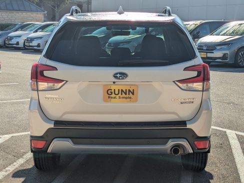 Used 2021 Subaru Forester Touring image 5