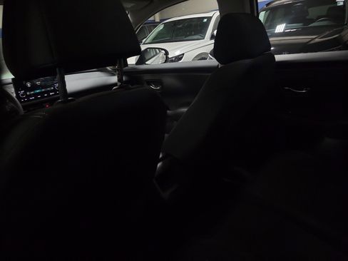 Certified 2025 Honda HR-V LX image 10