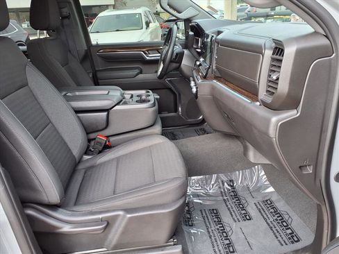 Used 2024 GMC Sierra 1500 Elevation w/ X31 Off-Road Package image 11