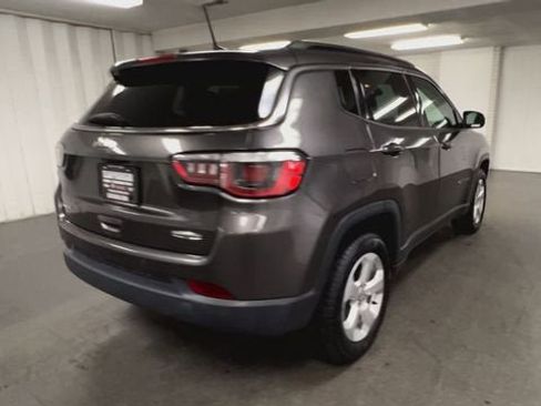 Used 2019 Jeep Compass Latitude w/ Popular Equipment Group image 8