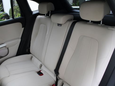 Used 2025 Mercedes-Benz GLA 250 4MATIC image 21