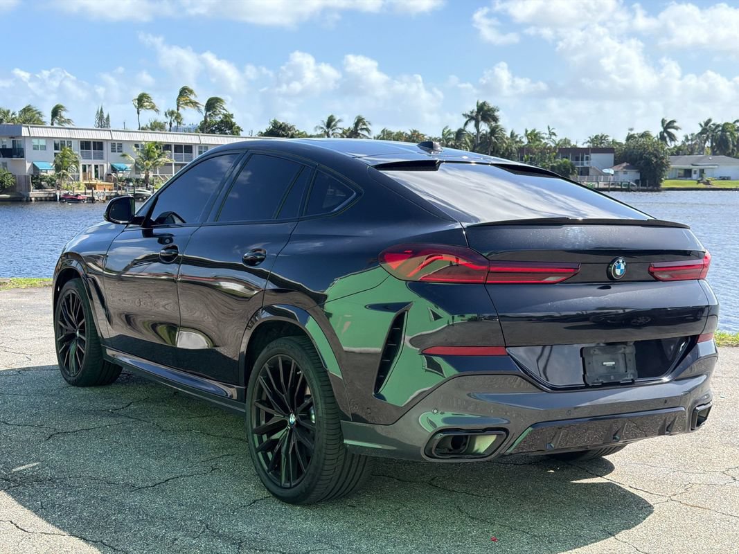 Used 2024 BMW X6 xDrive40i w/ Premium Package AWD/4WD image 3