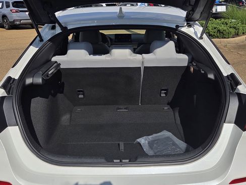 Used 2025 Honda Civic Sport image 23