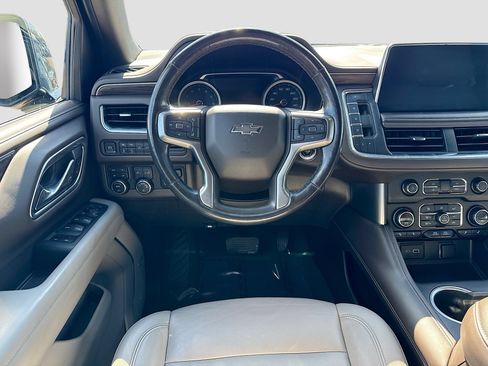Used 2021 Chevrolet Suburban Z71 w/ Z71 Off-Road Package AWD/4WD image 18