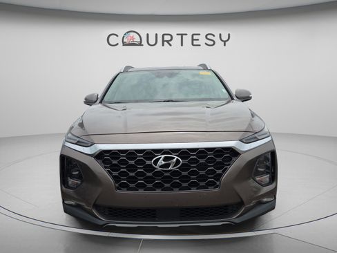 Used 2020 Hyundai Santa Fe SEL FWD image 4