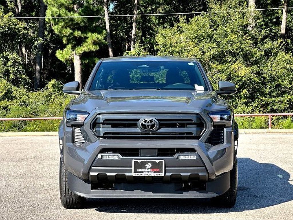 Used 2026 Toyota Tacoma SR5 AWD/4WD image 3